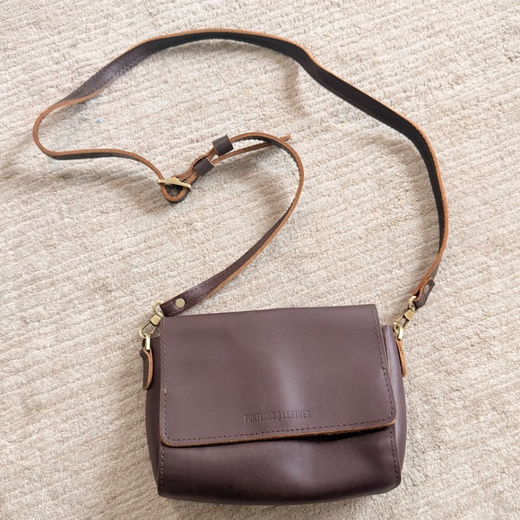 Portland Leather Metro Crossbody Bag- Mini Color: Grizzly - Picture 3 of 15